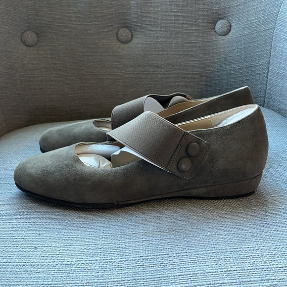 NWOT Vaneli flats elastic strap size 8.5 - Picture 3 of 7